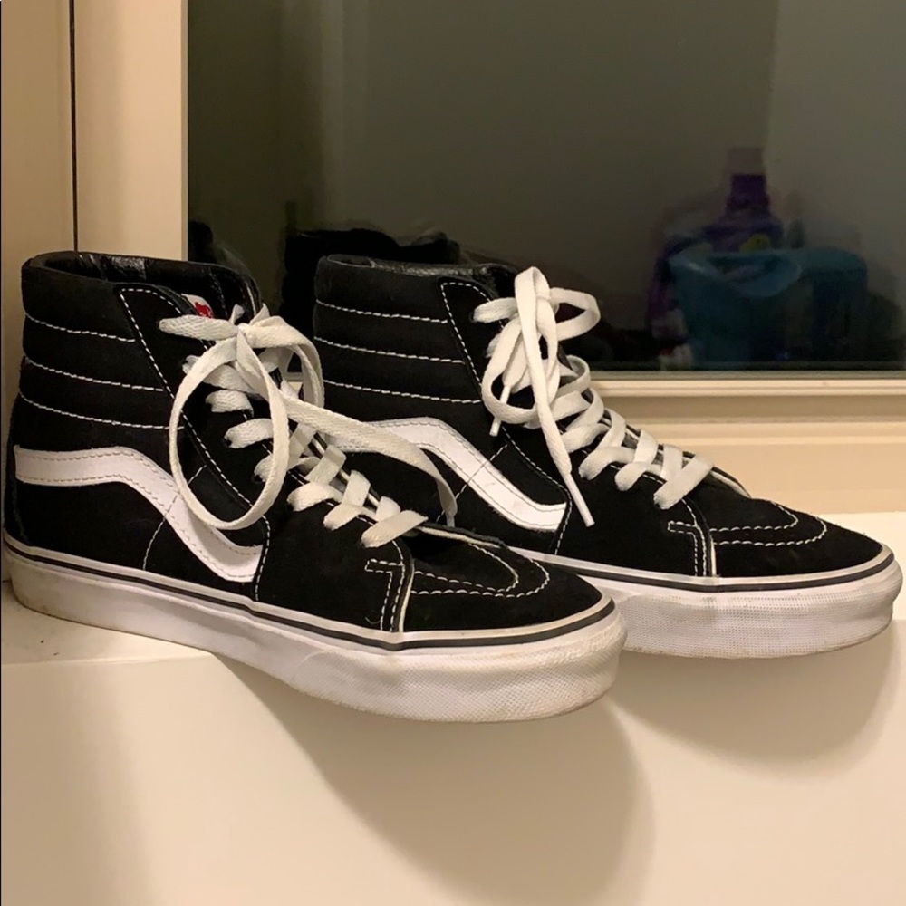 barely worn b&w hightop vans